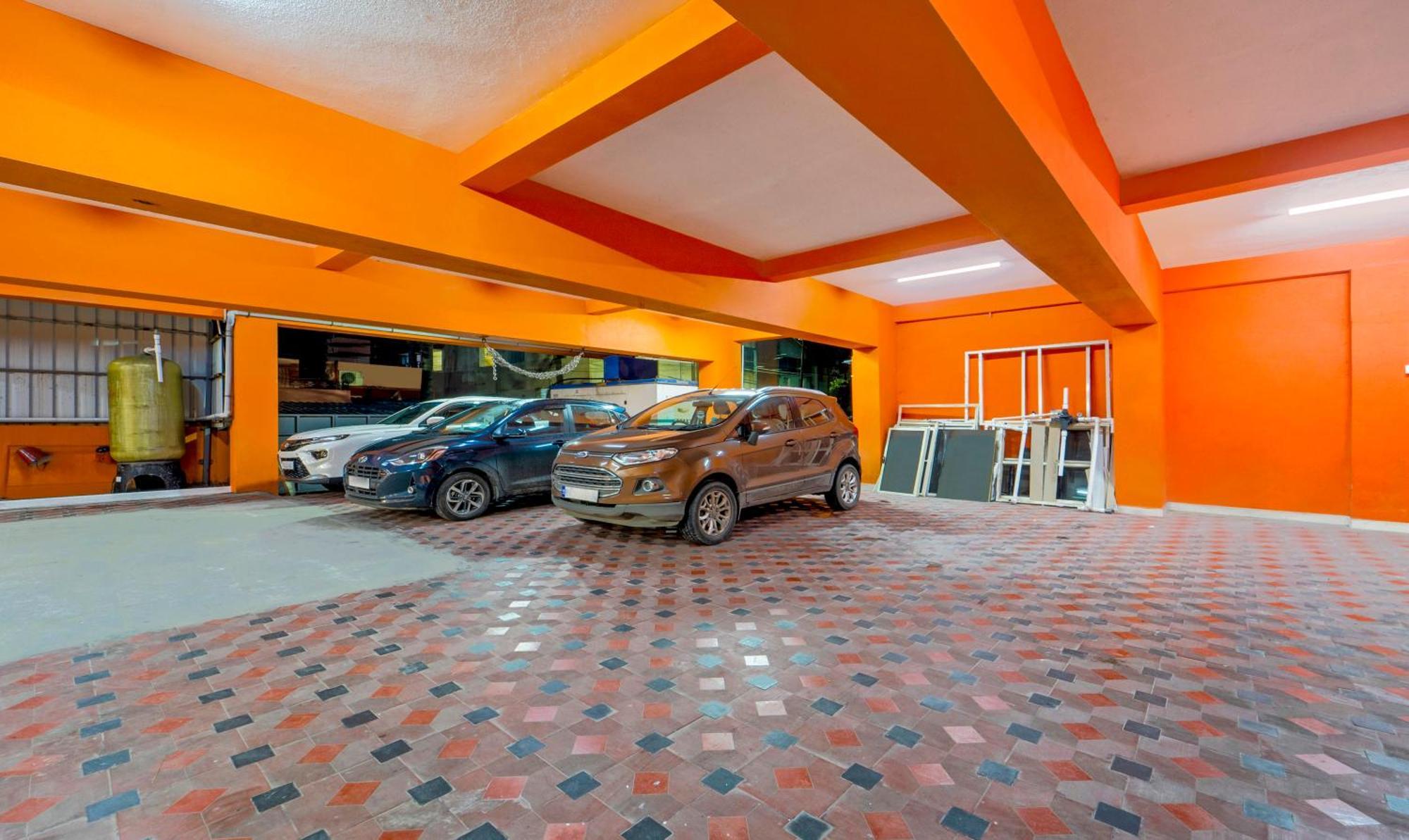 Treebo Ngh Transit Hotel Chennai Exterior photo