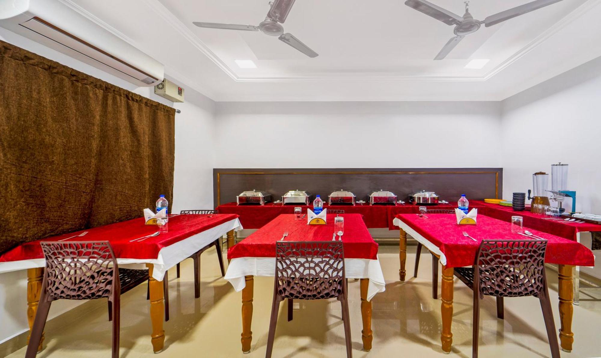 Treebo Ngh Transit Hotel Chennai Exterior photo