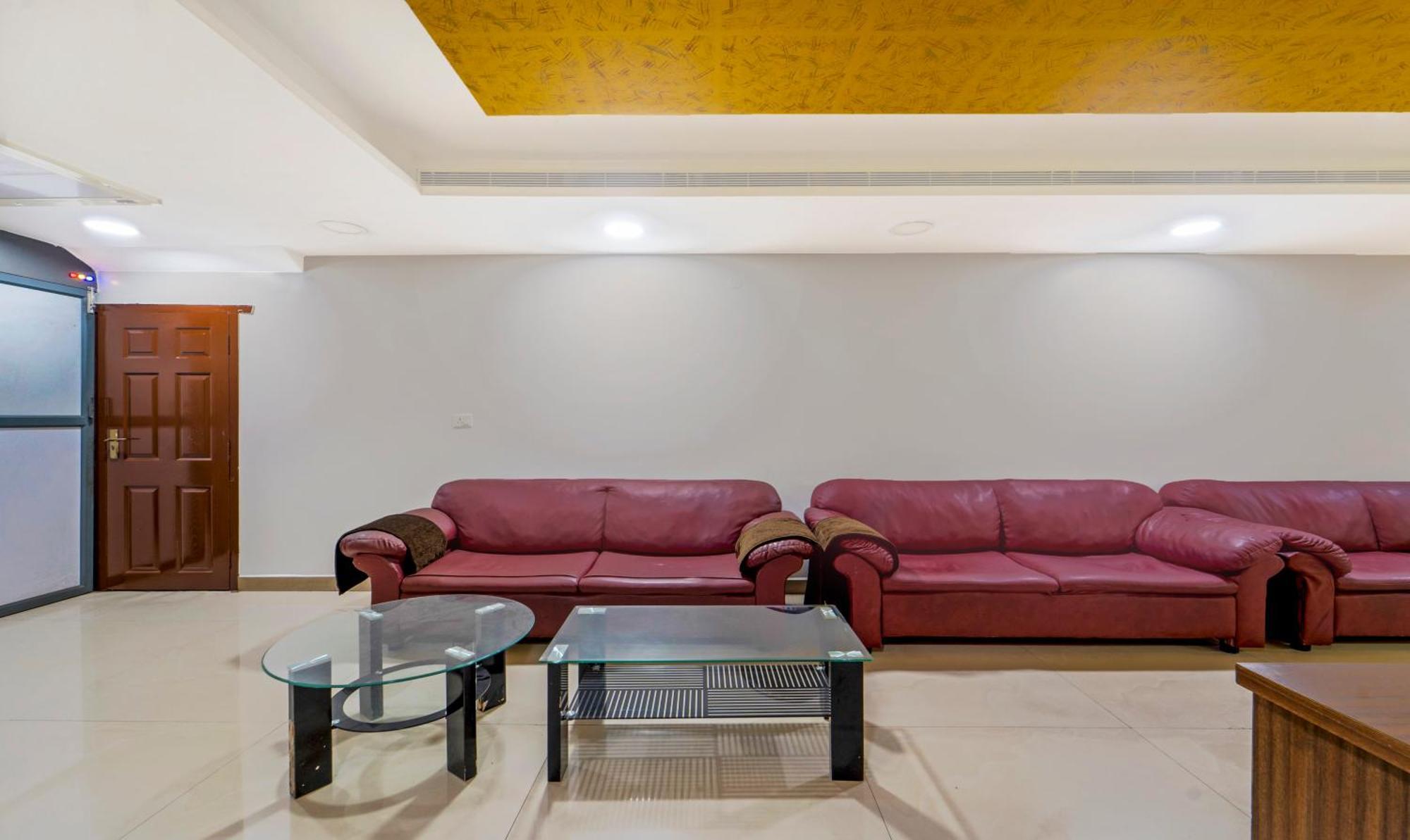 Treebo Ngh Transit Hotel Chennai Exterior photo
