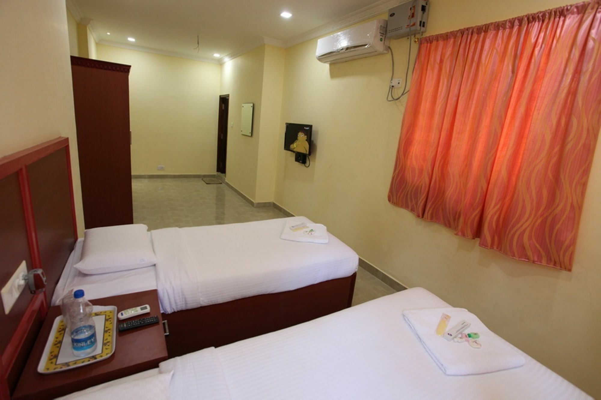 Treebo Ngh Transit Hotel Chennai Exterior photo